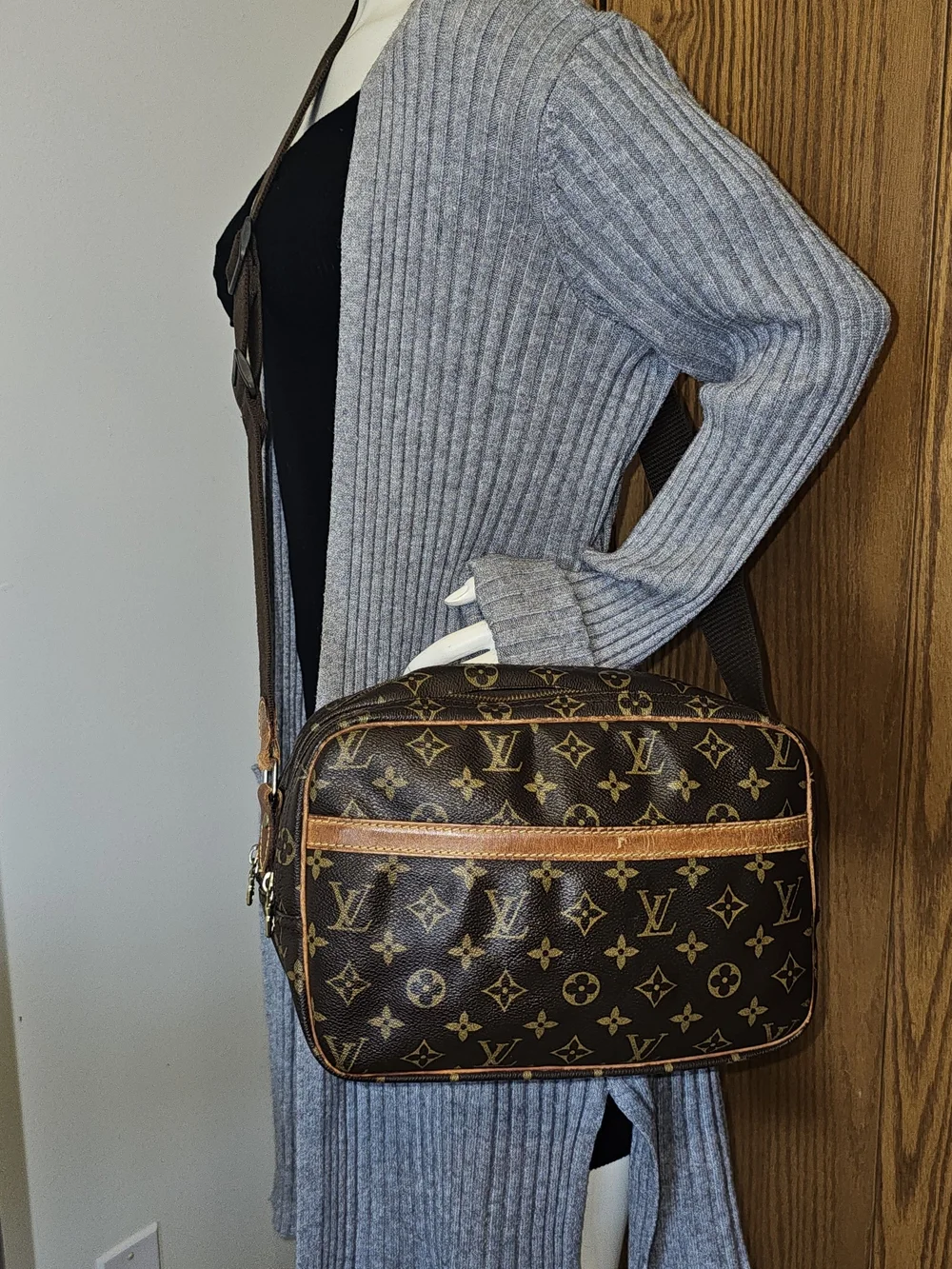 Louis Vuitton Monogram Reporter PM With COA